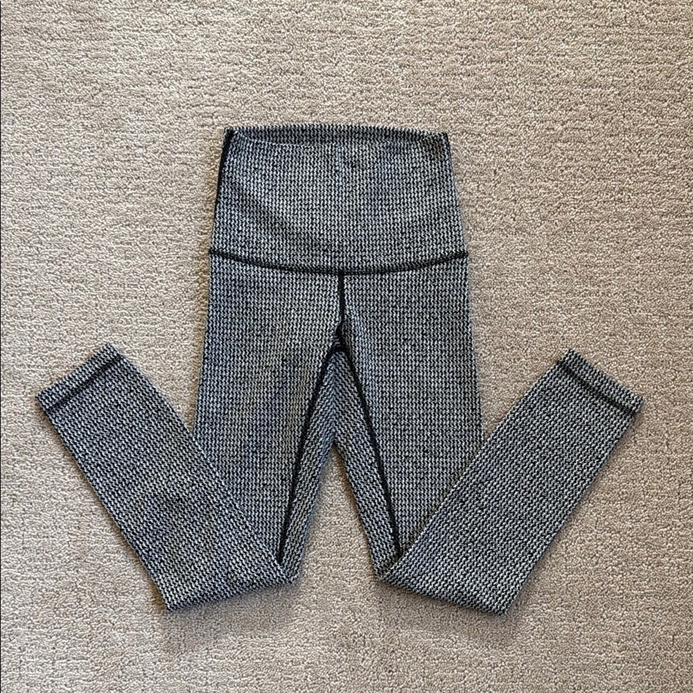 Lululemon Wunder Under Leggings - Picture 1 of 4